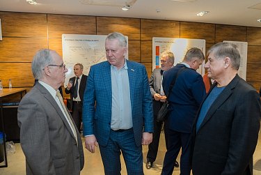 Поддерживаем всех, кому нужна помощь
